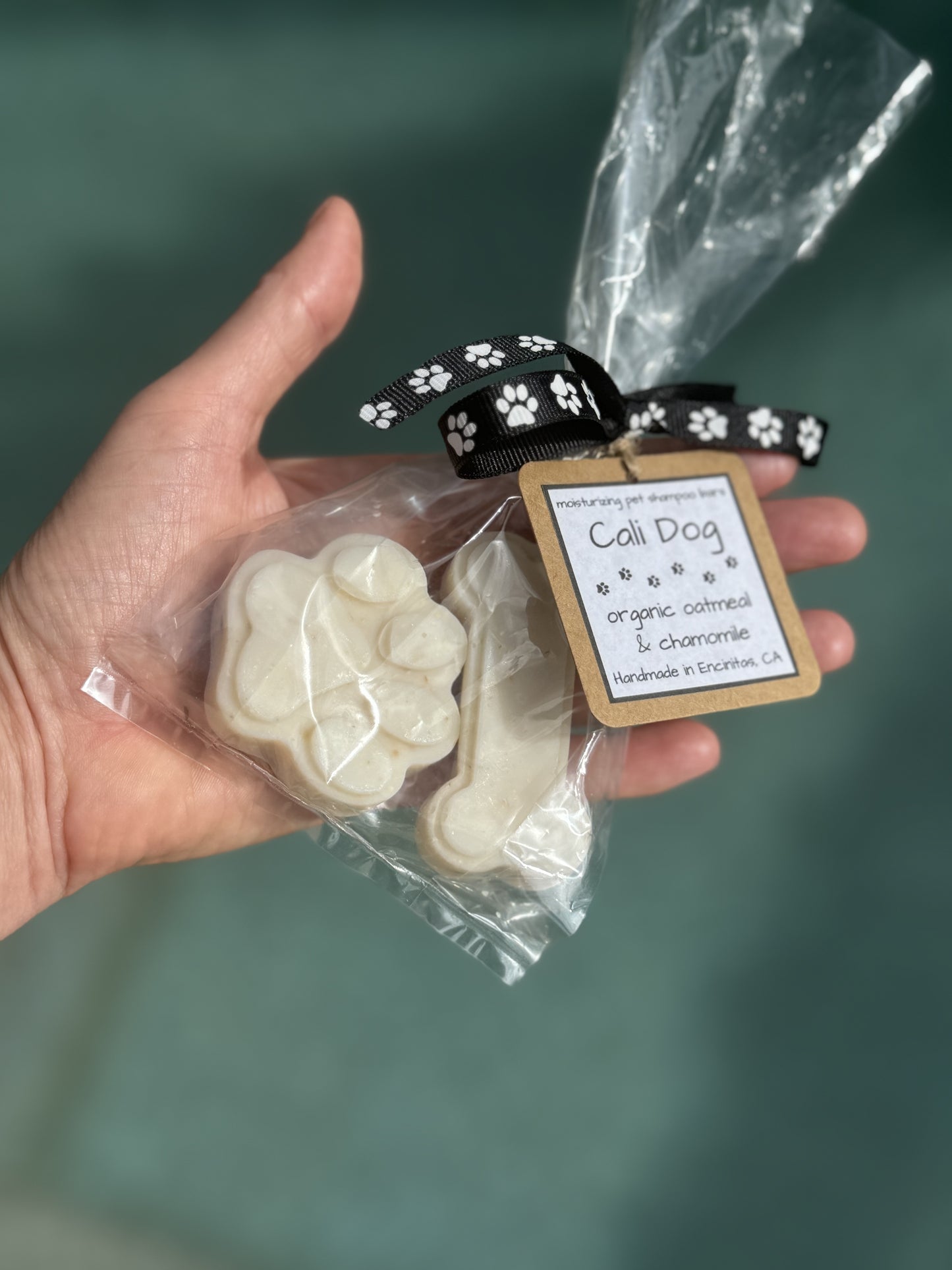 Cali Dog Pet Shampoo Bars - organic oats & chamomile